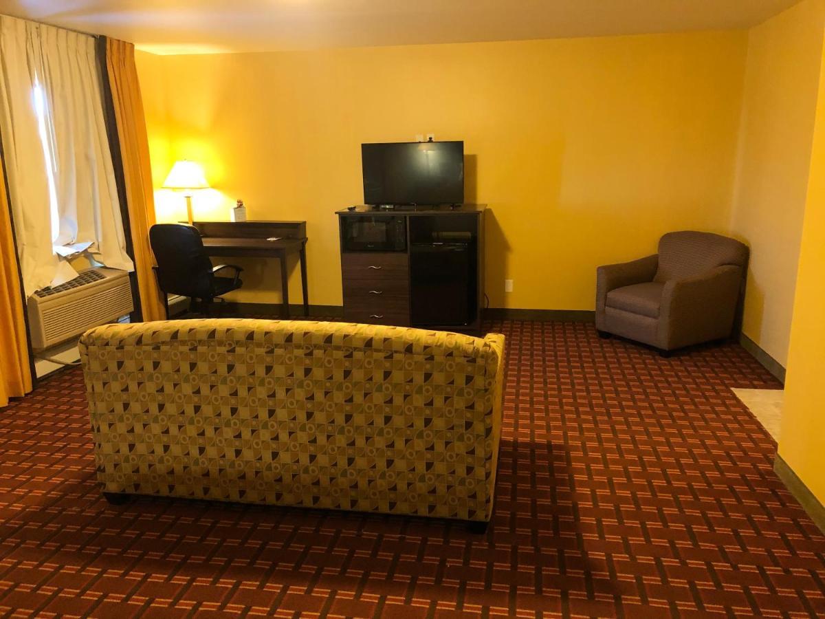 Super 8 By Wyndham Plover Stevens Point Area Exterior foto