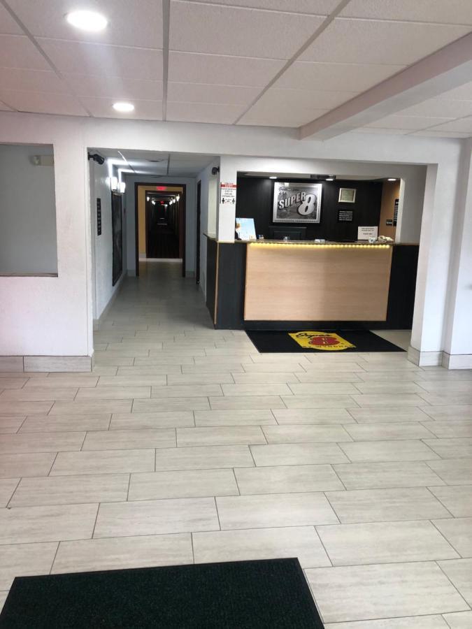 Super 8 By Wyndham Plover Stevens Point Area Exterior foto